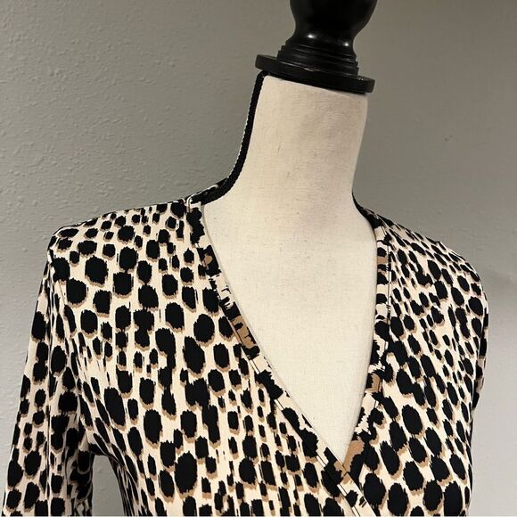 Banana Republic animal print Long sleeve wrap dress - Picture 2 of 14